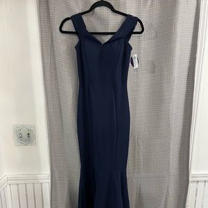 XS Windsor prom dress